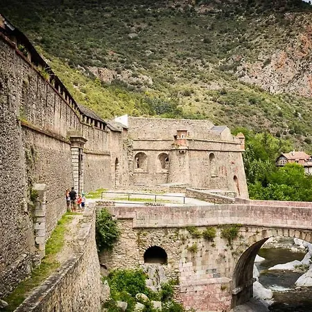 Les Maisons Du Conflent, Maisons Familiales En Pierre Au Coeur Des Remparts Prázdninový dům