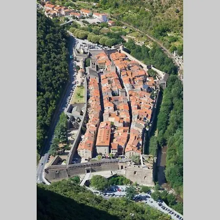 Les Maisons Du Conflent, Maisons Familiales En Pierre Au Coeur Des Remparts Villefranche-de-Conflent