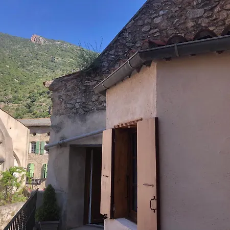 Les Maisons Du Conflent, Maisons Familiales En Pierre Au Coeur Des Remparts
