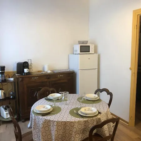 Les Maisons Du Conflent, Maisons Familiales En Pierre Au Coeur Des Remparts Vakantiehuis