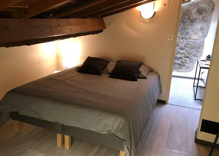Les Maisons Du Conflent, Maisons Familiales En Pierre Au Coeur Des Remparts Nyaraló Villefranche-de-Conflent